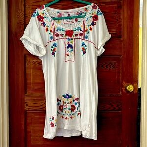 Johnny Was embroidered cotton tunic L excellent